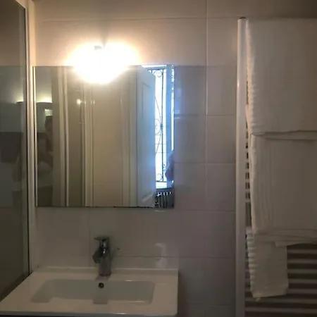De Charme De Verneuil Paris