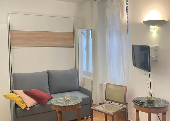 De Charme De Verneuil Paris